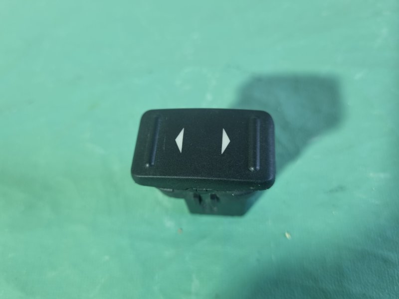 Кнопка стеклоподъемника Ford Kuga 2008