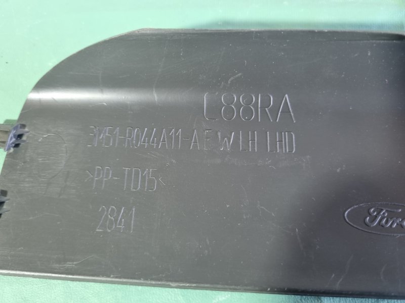 Накладка торпедо Ford Kuga 2008