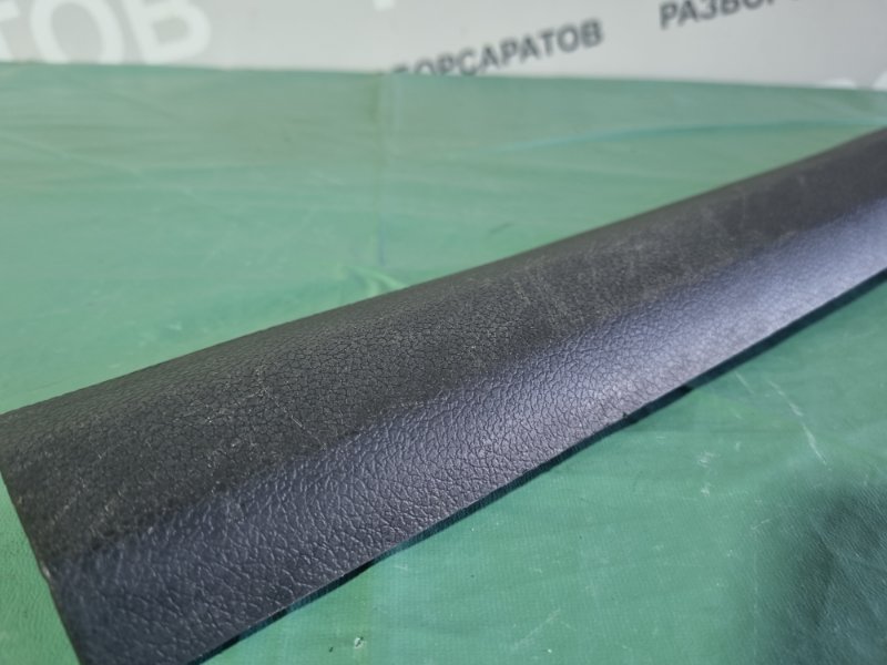 Накладка порогa Ford Kuga 2008