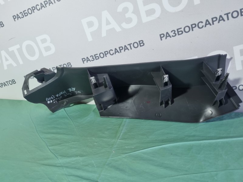 Накладка стойки Ford Kuga 2008