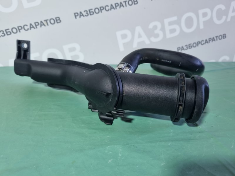 Горловина маслозаливная с крышкой Ford Kuga 2008