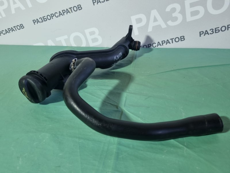 Горловина маслозаливная с крышкой Ford Kuga 2008