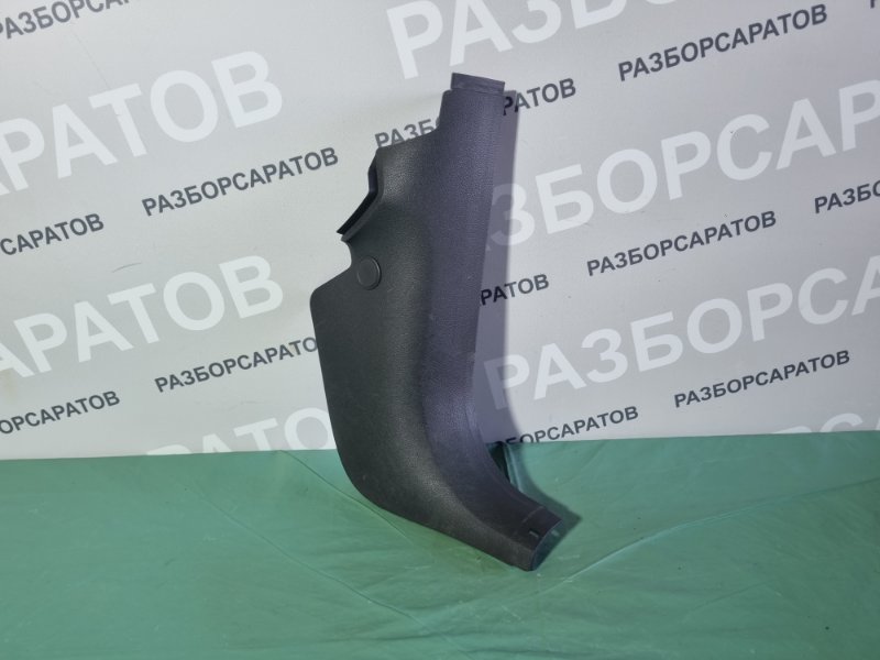 Накладка порогa Ford Kuga 2008