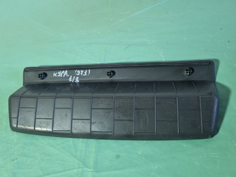 Накладка торпедо Ford Kuga 2008