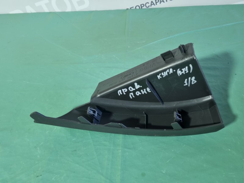 Накладка торпедо Ford Kuga 2008