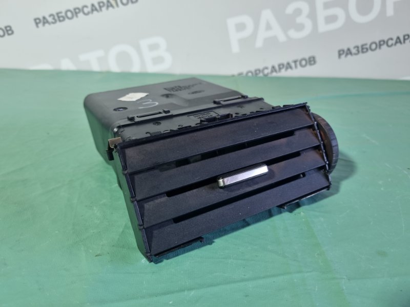 Дефлектор воздушный центральный Ford Kuga 2008