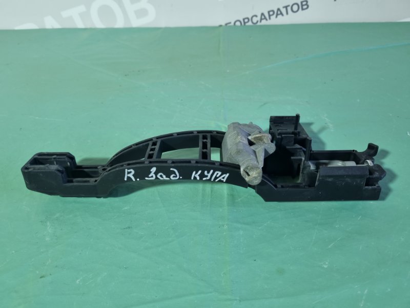 Кронштейн ручки двери наружной Ford Kuga 2008