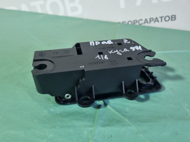 Ручка двери внутренняя Ford Kuga 2008