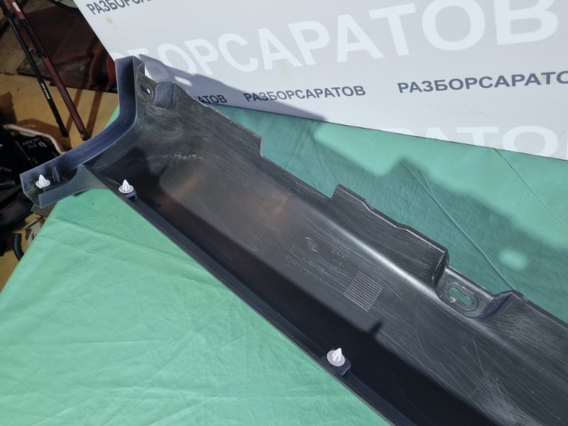 Накладка порога наружная (пластик) Ford Kuga 2008