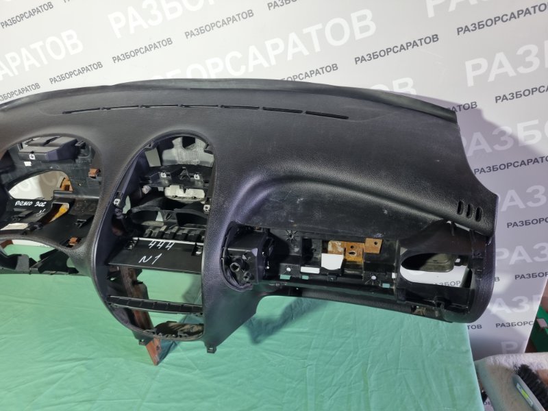 Торпедо Peugeot 206 2004 хэтчбек