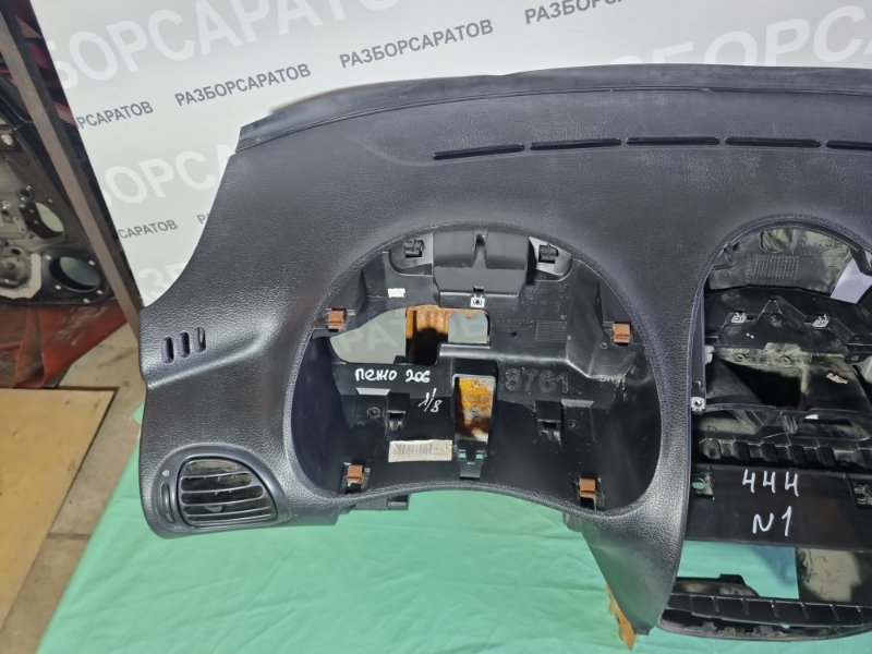 Торпедо Peugeot 206 2004 хэтчбек