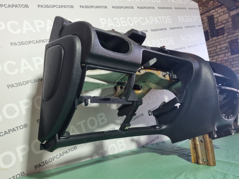 Торпедо Peugeot 206 2004 хэтчбек