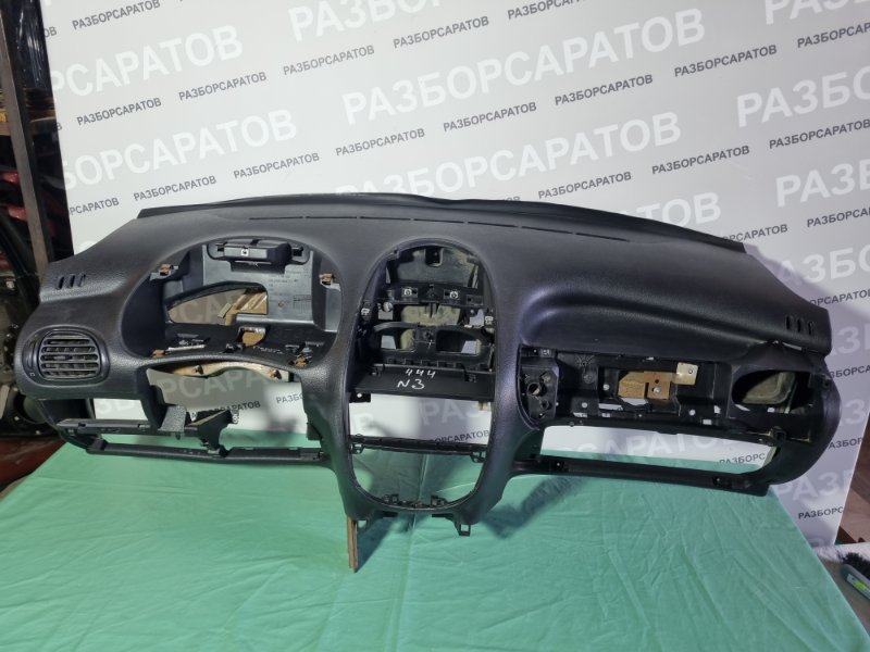 Торпедо Peugeot 206 2004 хэтчбек