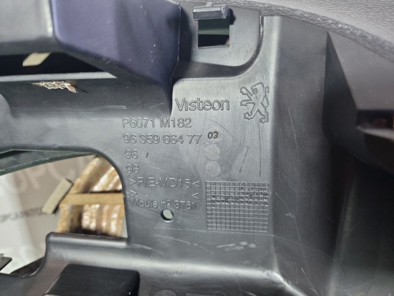 Торпедо Peugeot 206 2004 хэтчбек