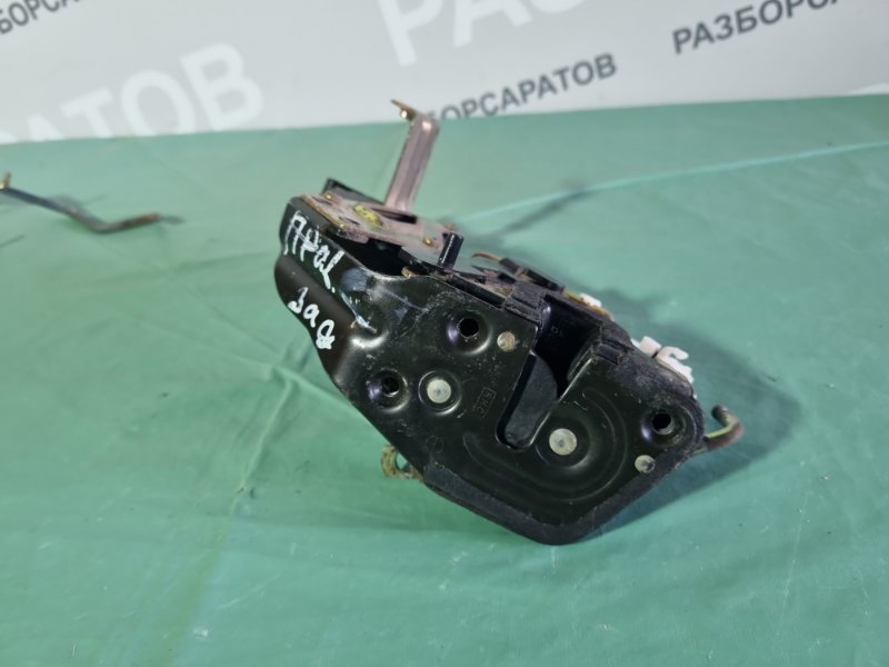Замок двери Hyundai Accent 2008 седан