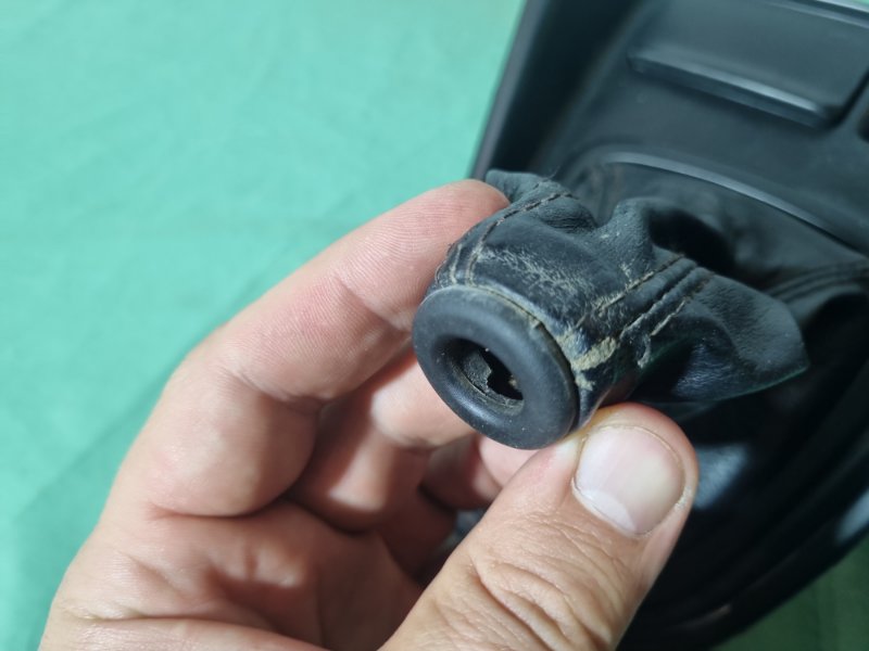 Накладка консоли центральной Hyundai Matrix 2007 универсал