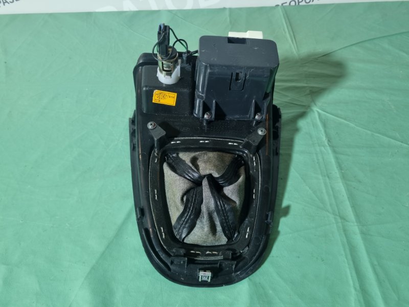 Накладка консоли центральной Hyundai Matrix 2007 универсал