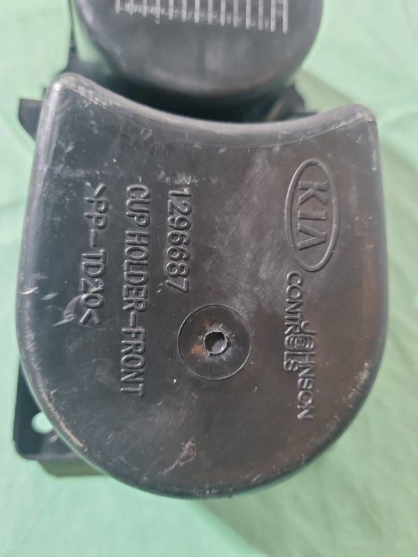 Подстаканник KIA Ceed 2008 хэтчбек