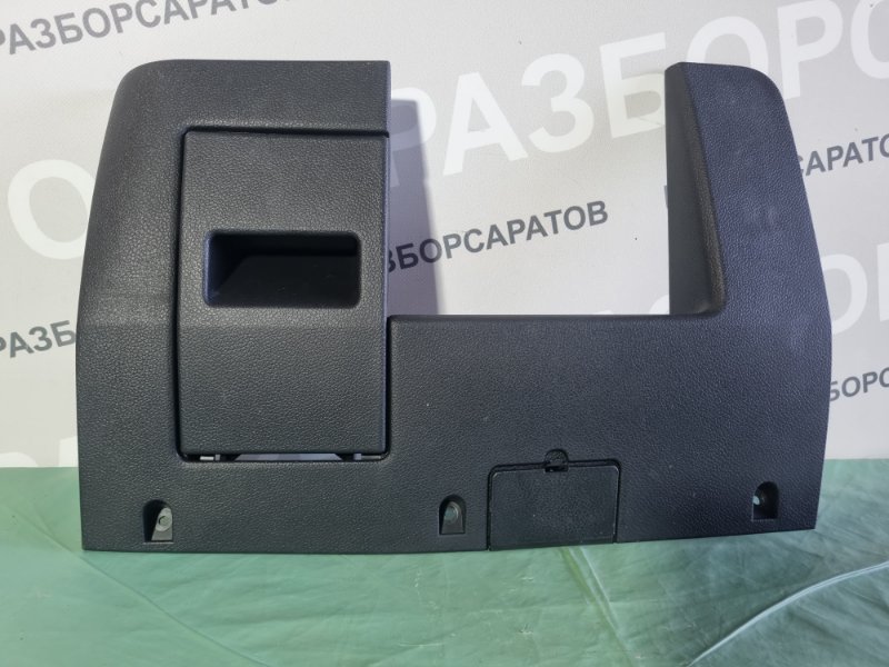 Накладка торпедо нижняя под рулевым колесом Ford Fiesta 2007 хэтчбек 5 дв.