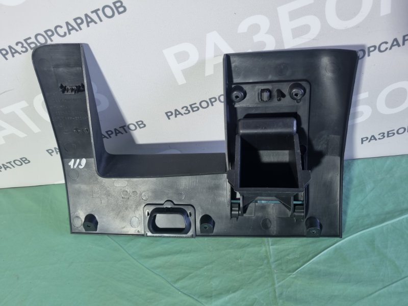 Накладка торпедо нижняя под рулевым колесом Ford Fiesta 2007 хэтчбек 5 дв.