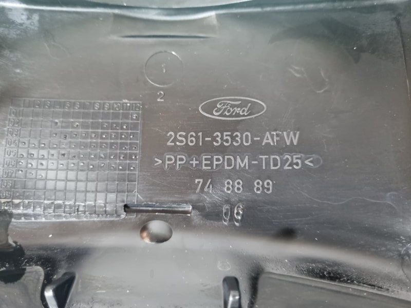 Кожух рулевой колонки Ford Fiesta 2007 хэтчбек 5 дв.