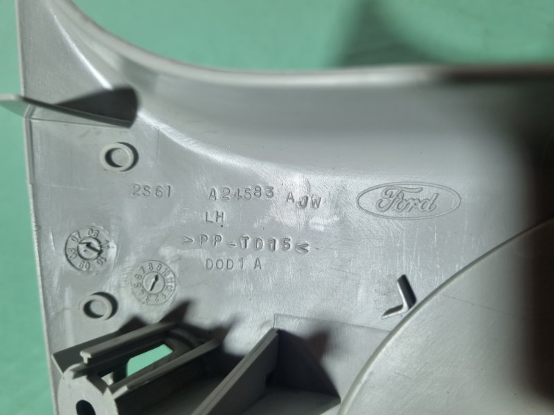 Обшивка стойки Ford Fiesta 2007 хэтчбек 5 дв.