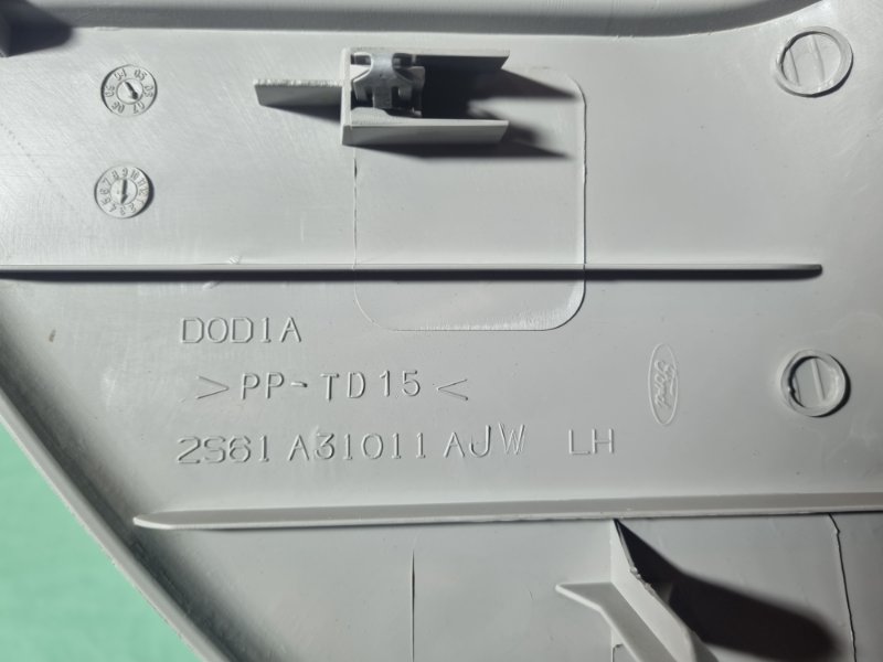 Обшивка стойки Ford Fiesta 2007 хэтчбек 5 дв.