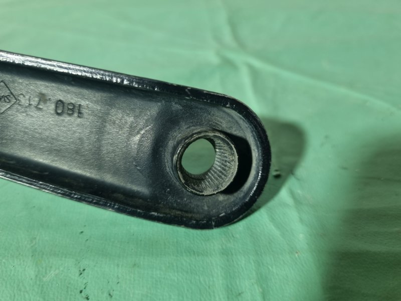 Поводок стеклоочистителя Ford Fiesta 2007 хэтчбек 5 дв.