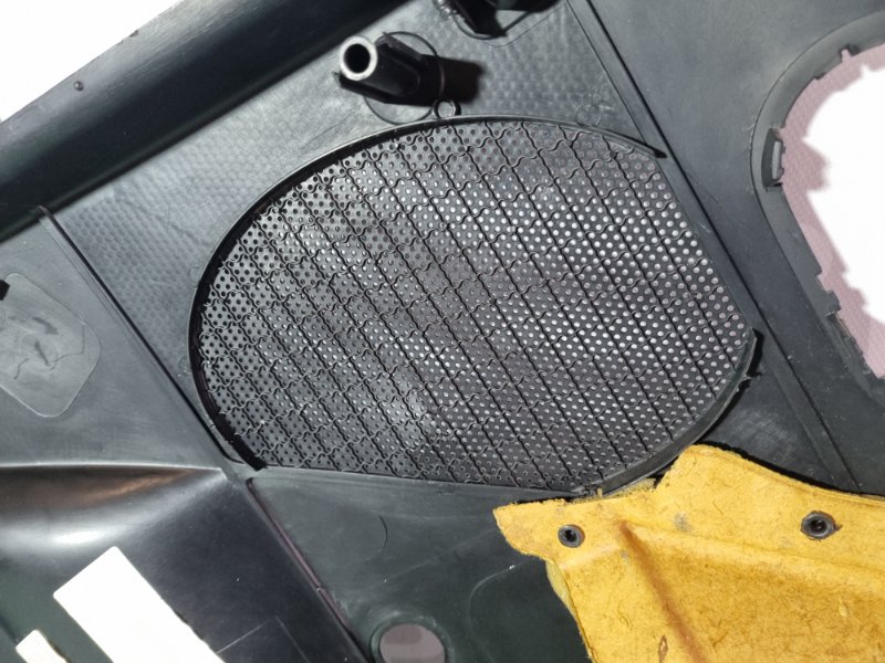 Обшивка двери Ford Fiesta 2007 хэтчбек 5 дв.