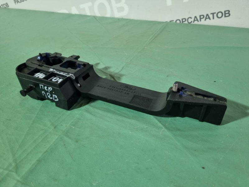 Кронштейн ручки двери наружной Ford Fiesta 2007 хэтчбек 5 дв.