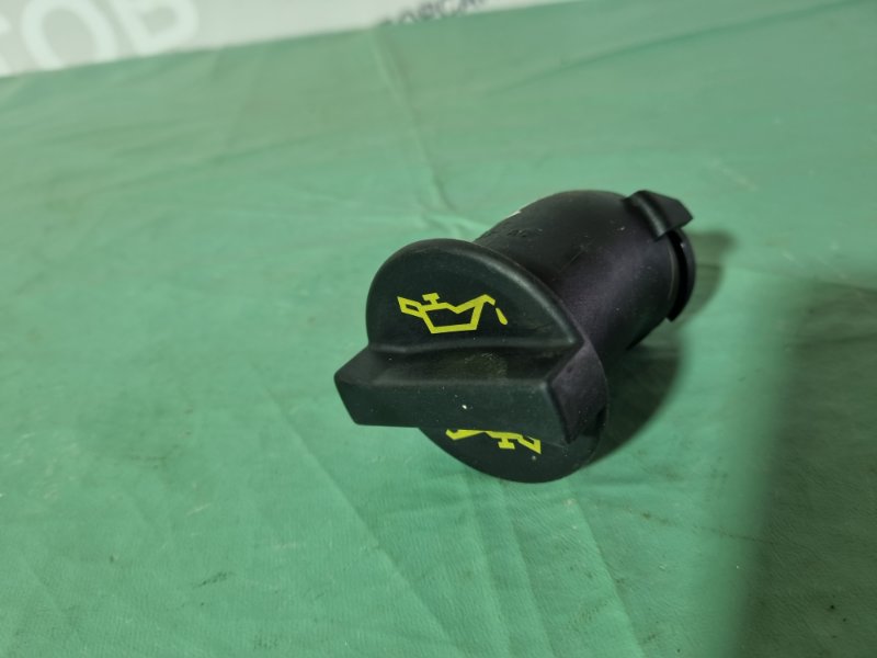Крышка маслозаливной горловины Ford Fiesta 2007 хэтчбек 5 дв.