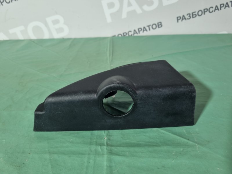 Накладка двери ( уголок ) Ford Fiesta 2007 хэтчбек 5 дв.