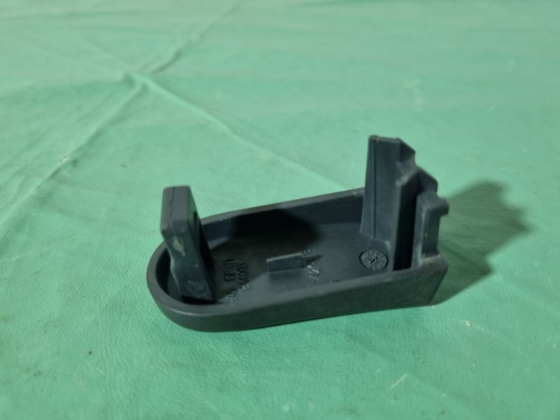 Накладка ручки наружной Ford Fiesta 2007 хэтчбек 5 дв.