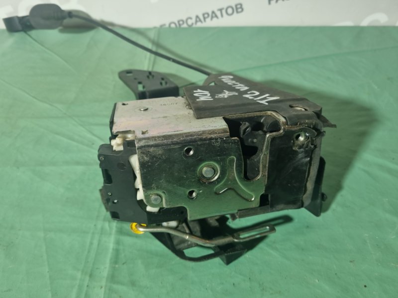 Замок двери Ford Fiesta 2007 хэтчбек 5 дв.