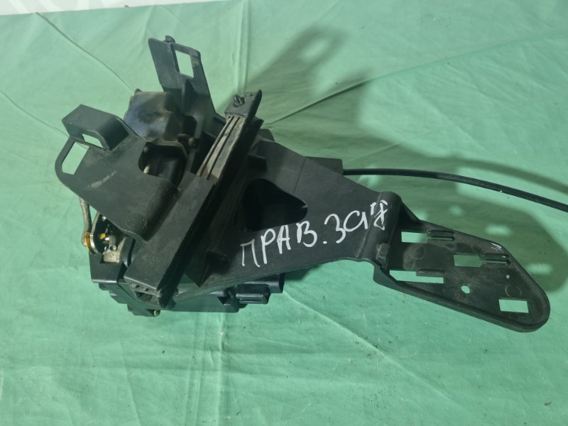 Замок двери Ford Fiesta 2007 хэтчбек 5 дв.