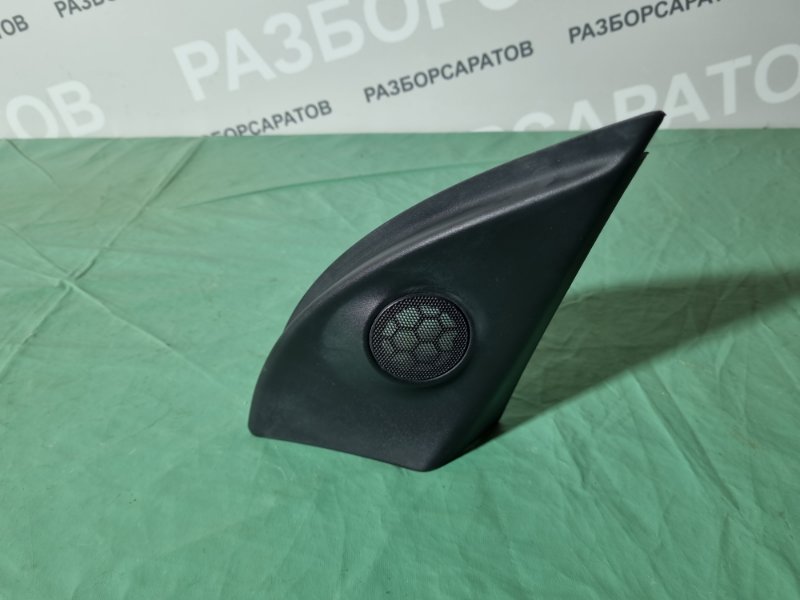 Накладка двери ( уголок ) Opel Astra H 2008 хэтчбек 5дв.