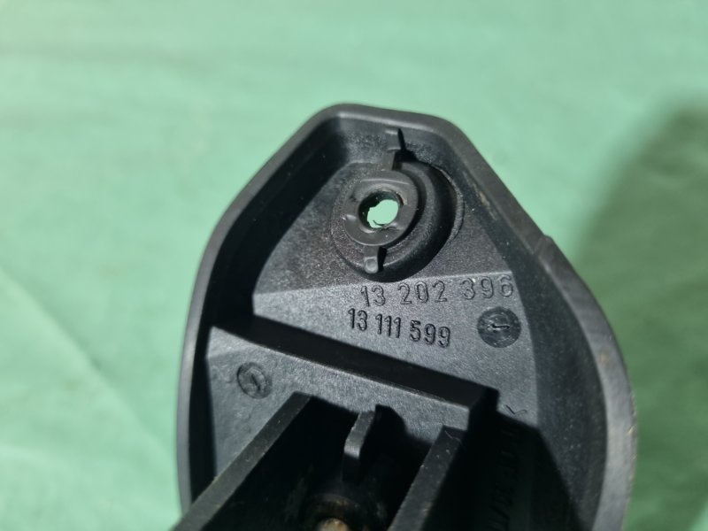 Замок лючка бензобака Opel Astra H 2008 хэтчбек 5дв.