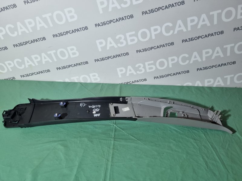 Накладка средних стоек Opel Astra H 2008 хэтчбек 5дв.