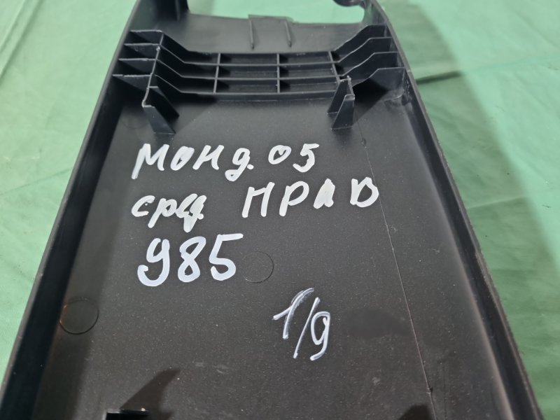 Накладка стойки средней Ford Mondeo III 2005 седан