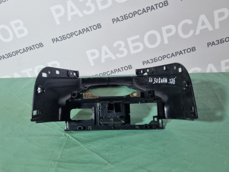 Накладка центральной консоли Ford Mondeo III 2005 седан