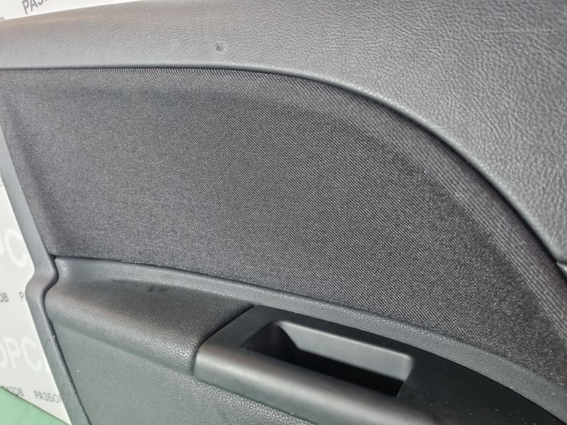 Обшивка двери Ford Mondeo III 2005 седан