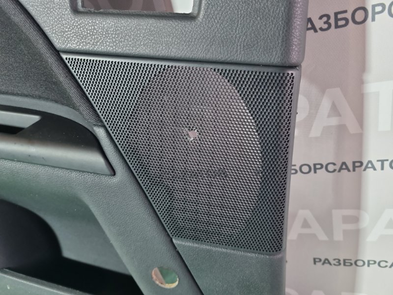 Обшивка двери Ford Mondeo III 2005 седан
