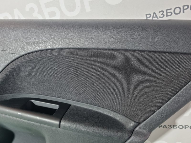 Обшивка двери Ford Mondeo III 2005 седан