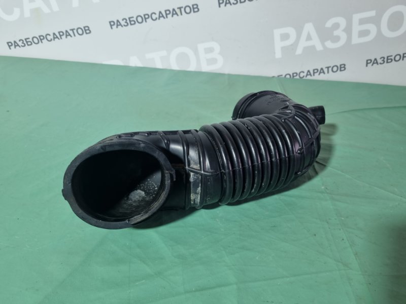 Патрубок воздушного фильтра Ford Mondeo III 2005 седан