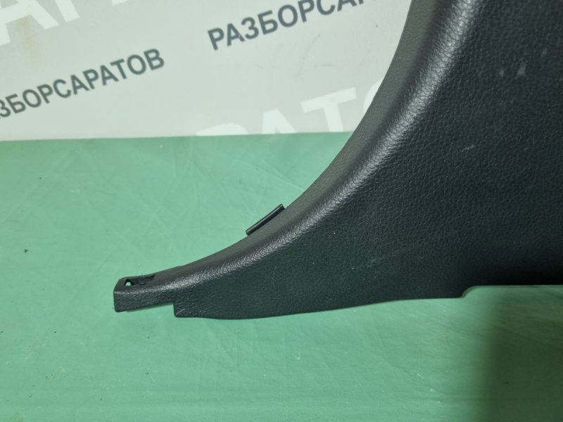 Обшивка стойки Nissan Tiida C11 2013