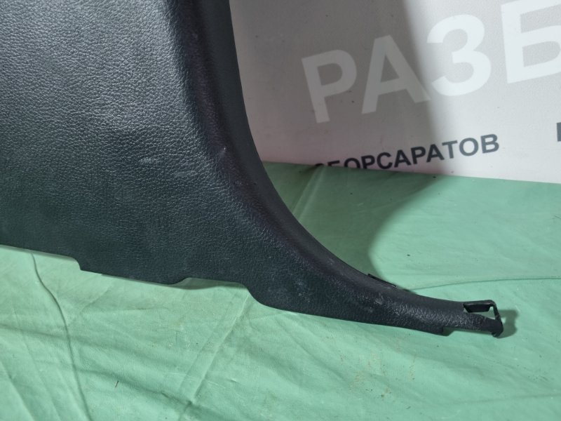 Обшивка стойки Nissan Tiida C11 2013