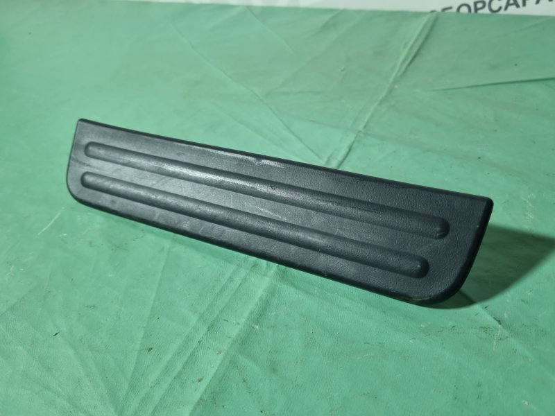 Накладка порога внутренняя Nissan Tiida C11 2013