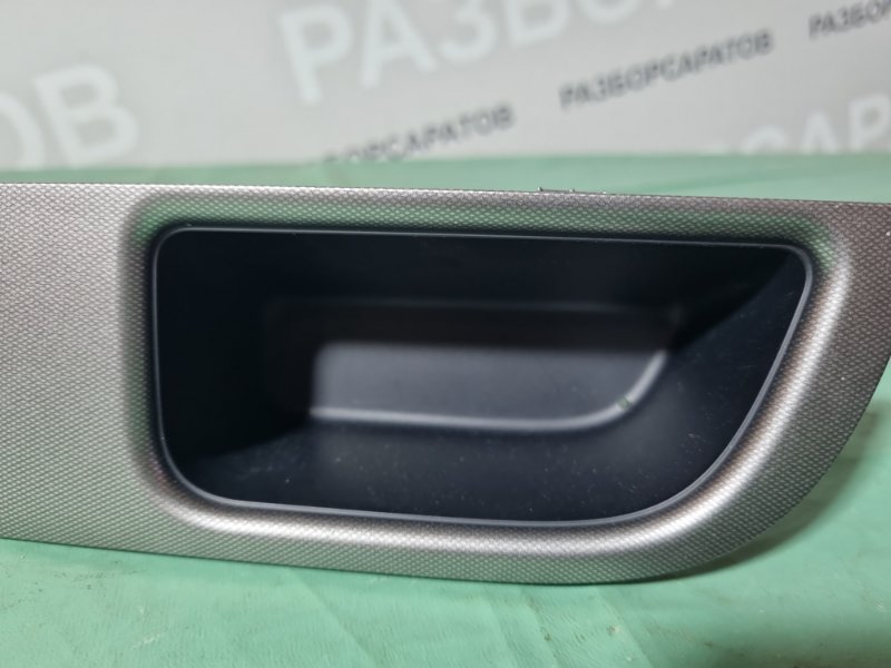 Накладка кнопок стеклоподъемника Nissan Tiida C11 2013