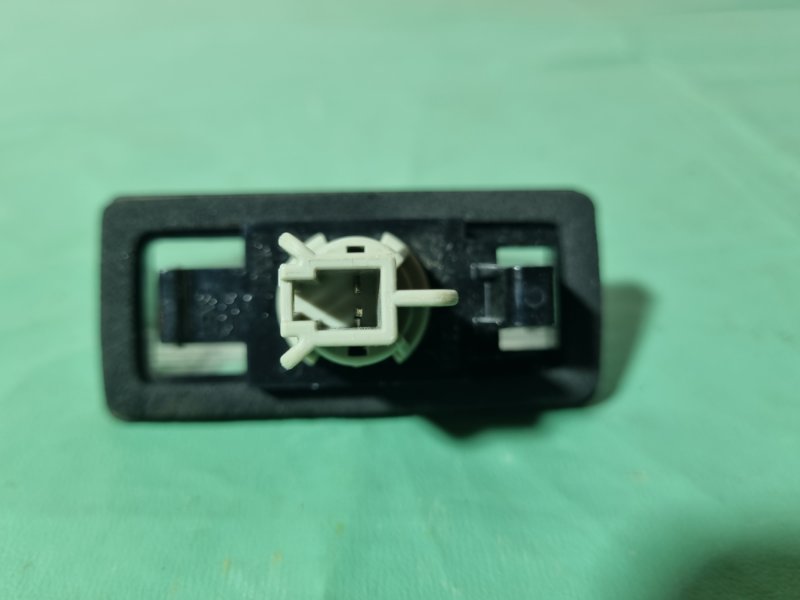 Фонарь подсветки номера Nissan Tiida C11 2013