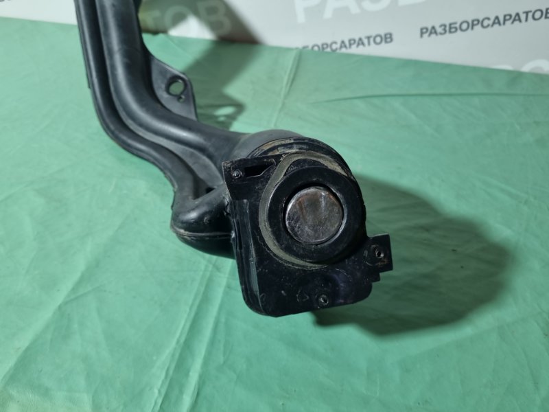 Горловина бензобака Renault Megane II 2008